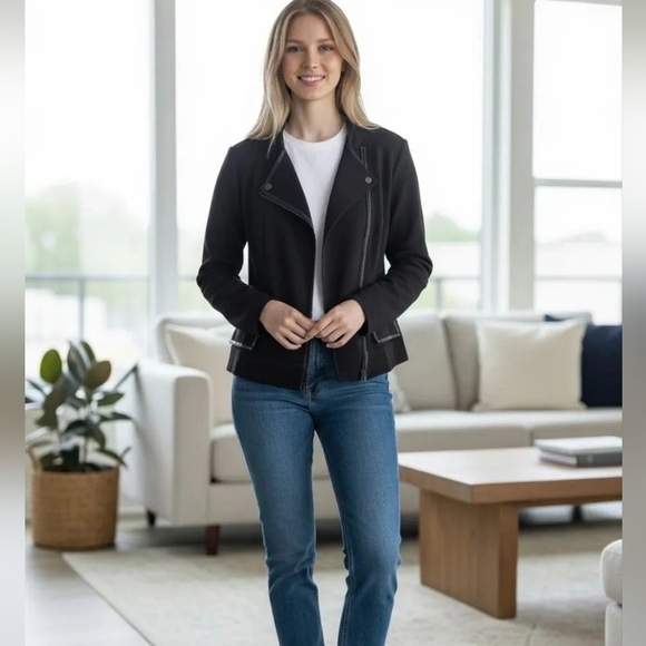 Julian Taylor N.Y. Fashionable Sleek Black Zip Jacket Size 14 - Picture 1 of 10